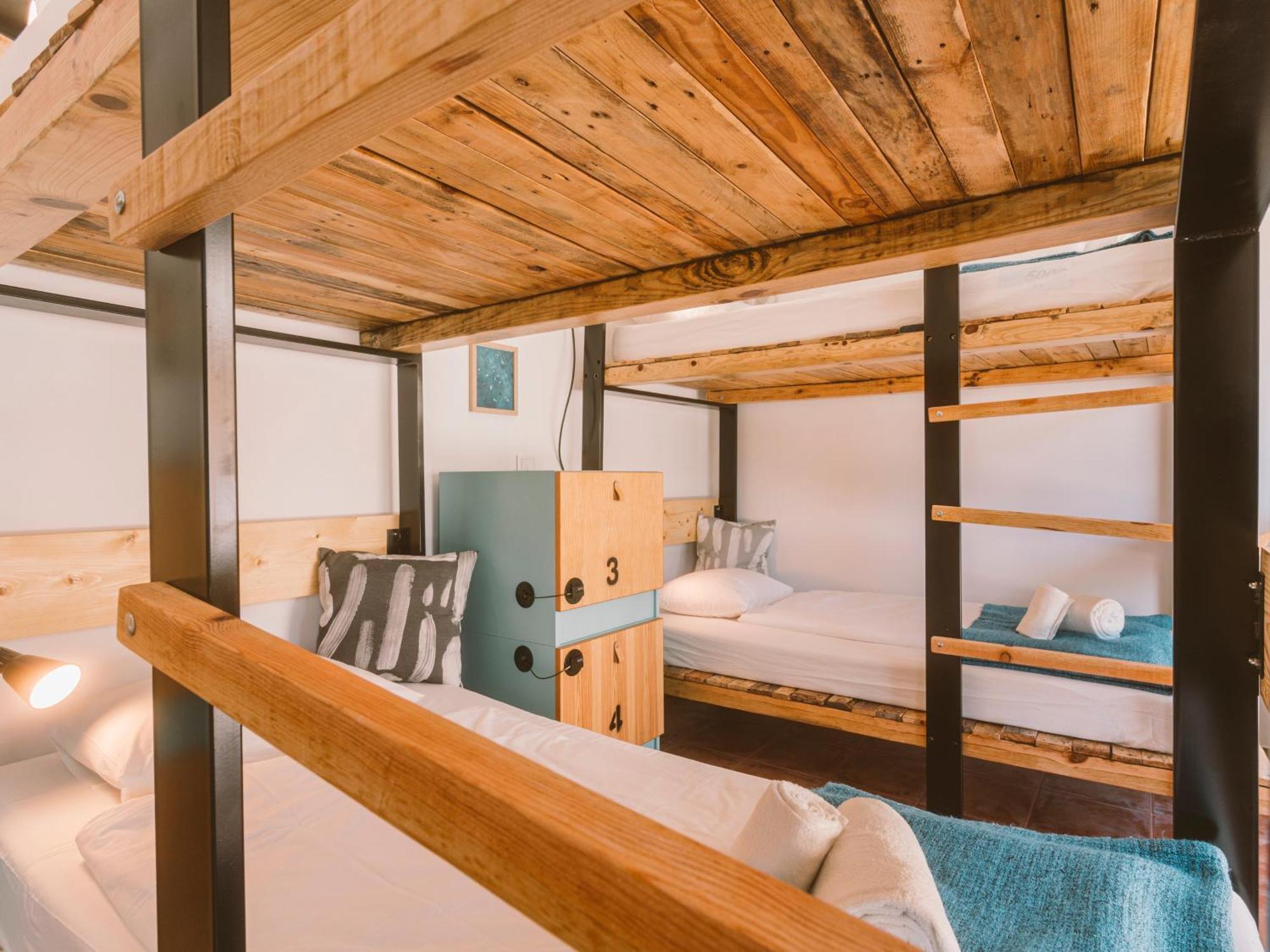 Hostel Cliff Surf House A dos Cunhados Exterior foto